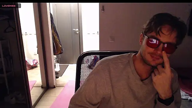 Snapshot of lucky_swimmer chatting on December 2025 05:55:02 PM lucky swimmer online show from December 2025 05:55:02 PM