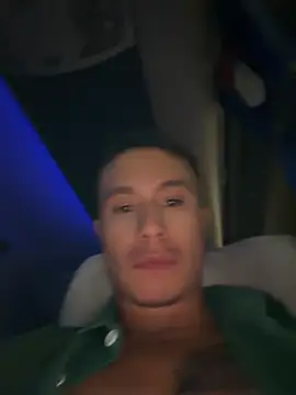 Snapshot of RaySullivan chatting on June 2026 12:20:01 AM RaySullivan online show from June 2026 12:20:01 AM
