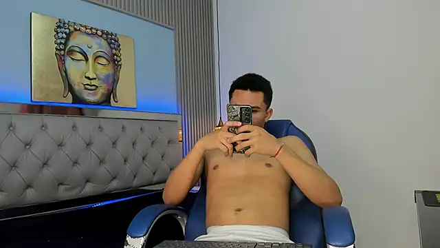 Liams18 online show from May 2026 03:35:01 AM