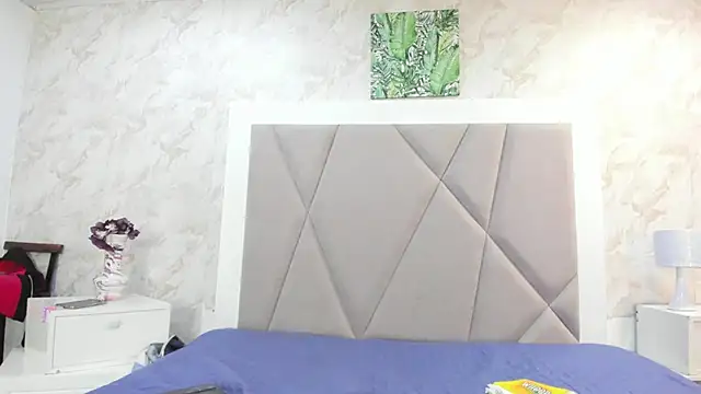 Madhison 5 online show from February 2026 12:09:02 PM