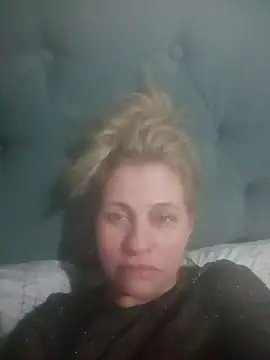 Eugenia08 online show from November 2025 11:26:02 PM