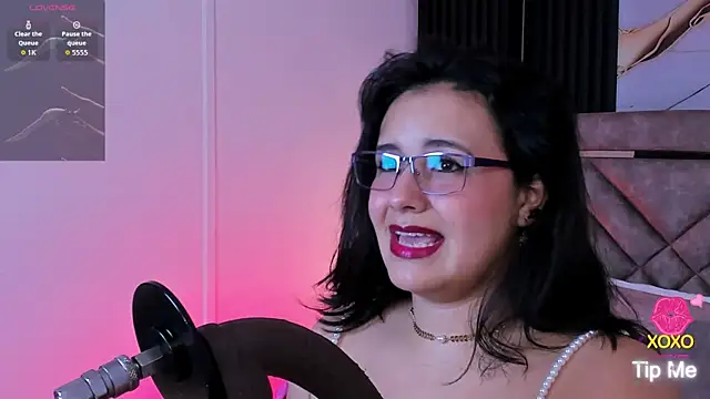 Lalalemoonds online show from May 2026 12:45:01 PM