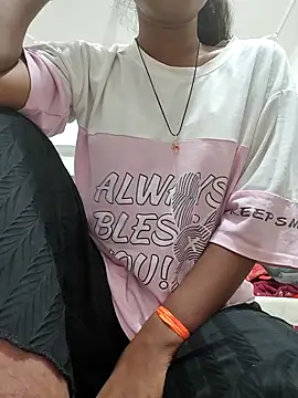 Isha kumari 69 online show from February 2026 04:32:01 PM