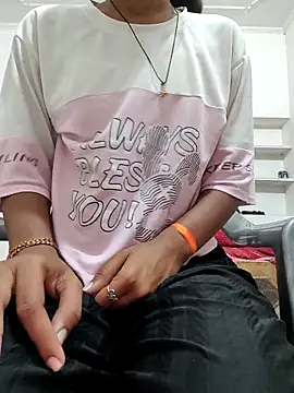 Isha kumari 69 online show from February 2026 04:47:02 PM