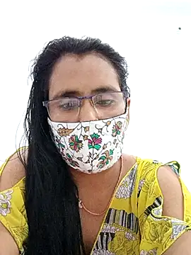 sanjana077 online show from February 2026 07:10:02 PM