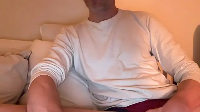 Snapshot of verssluthnh chatting on November 2025 07:44:01 AM verssluthnh online show from November 2025 07:44:01 AM