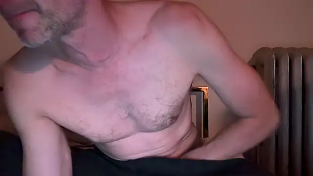 Snapshot of verssluthnh chatting on November 2025 10:24:01 PM verssluthnh online show from November 2025 10:24:01 PM