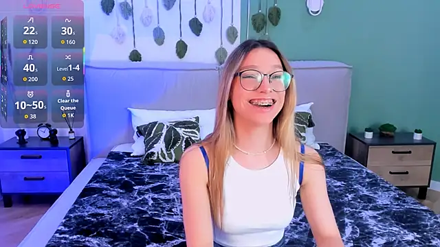 CindyMoriLove online show from November 2025 02:42:01 PM