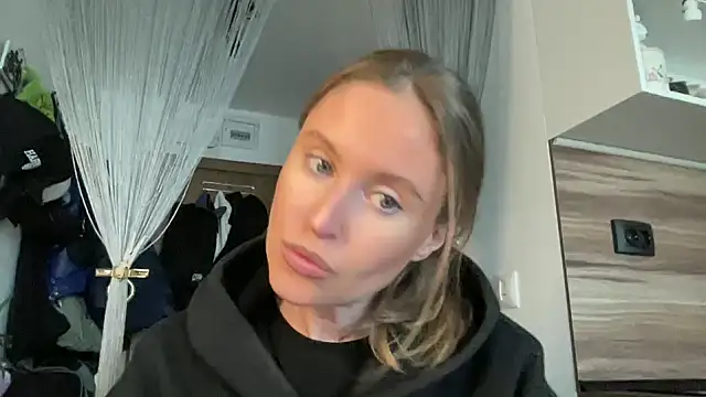Snapshot of Ameli8 chatting on March 2026 11:04:02 AM Ameli8 online show from March 2026 11:04:02 AM
