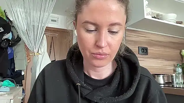 Snapshot of Ameli8 chatting on March 2026 12:11:01 PM Ameli8 online show from March 2026 12:11:01 PM