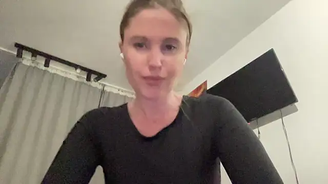 Snapshot of Ameli8 chatting on April 2026 05:15:02 PM Ameli8 online show from April 2026 05:15:02 PM