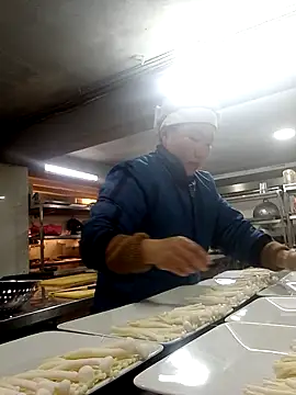 Helen kelly online show from December 2025 07:25:01 AM