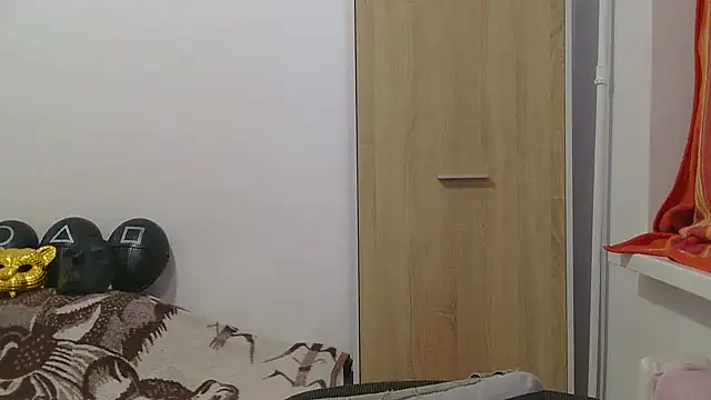 Snapshot of Velian_Hard chatting on November 2025 08:03:01 PM Velian Hard online show from November 2025 08:03:01 PM