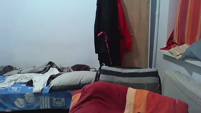 Snapshot of Velian_Hard chatting on November 2025 03:01:02 PM Velian Hard online show from November 2025 03:01:02 PM