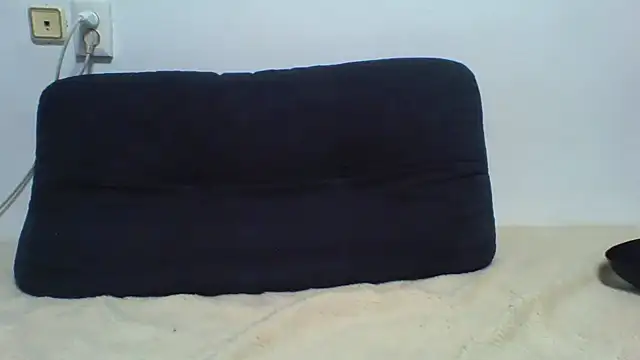 Snapshot of Velian_Hard chatting on November 2025 07:24:02 PM Velian Hard online show from November 2025 07:24:02 PM