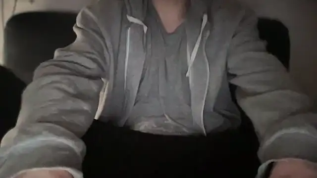 Snapshot of Velian_Hard chatting on November 2025 06:29:01 PM Velian Hard online show from November 2025 06:29:01 PM