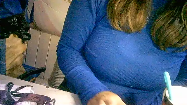 Zulreyna online show from June 2026 04:35:02 AM