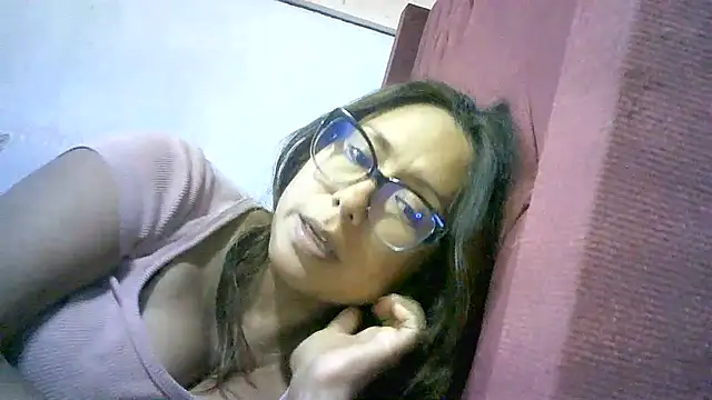 Zulreyna online show from July 2026 04:21:01 AM