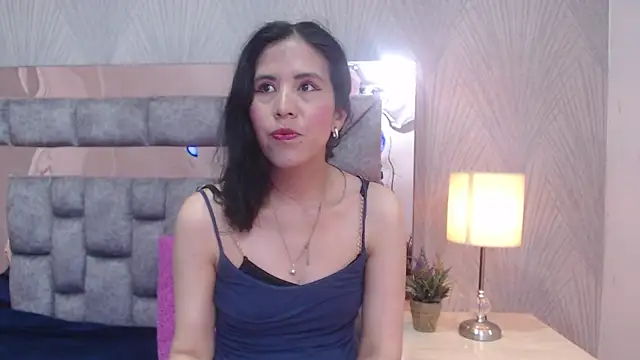 Snapshot of GiselaZivic chatting on December 2025 03:43:02 PM GiselaZivic online show from December 2025 03:43:02 PM