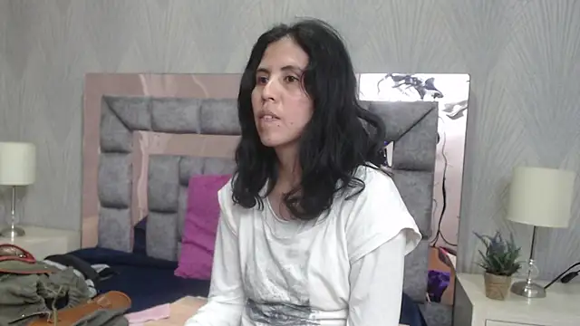 Snapshot of GiselaZivic chatting on December 2025 07:41:02 PM GiselaZivic online show from December 2025 07:41:02 PM