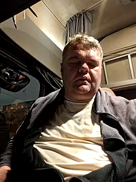 Snapshot of Grase44 chatting on November 2025 03:42:02 AM Grase44 online show from November 2025 03:42:02 AM