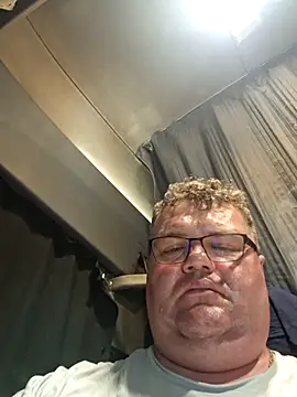 Snapshot of Grase44 chatting on January 2026 06:57:02 PM Grase44 online show from January 2026 06:57:02 PM