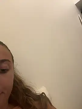 Snapshot of lounaaxangel chatting on November 2025 08:08:01 PM lounaaxangel online show from November 2025 08:08:01 PM