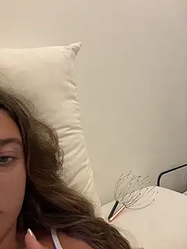 Snapshot of lounaaxangel chatting on December 2025 04:03:02 PM lounaaxangel online show from December 2025 04:03:02 PM