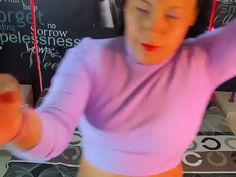 Snapshot of Yineth_Hot chatting on December 2025 09:09:01 PM Yineth Hot online show from December 2025 09:09:01 PM