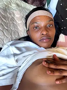 Snapshot of NiaLong21_ chatting on January 2026 12:29:01 PM NiaLong21 online show from January 2026 12:29:01 PM