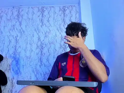 Valentino Lane online show from February 2026 09:52:01 AM