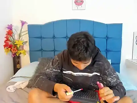 Valentino Lane online show from February 2026 02:13:02 AM