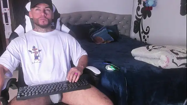 couple-hothot online show from November 2025 08:31:01 PM