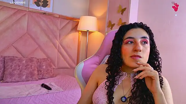 DemiJones  online show from May 2026 04:32:02 AM