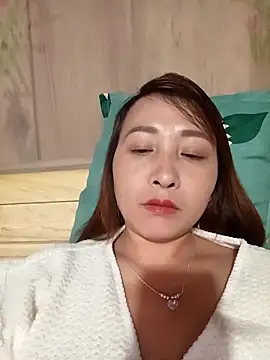 Missa-kute20 online show from November 2025 12:15:02 PM