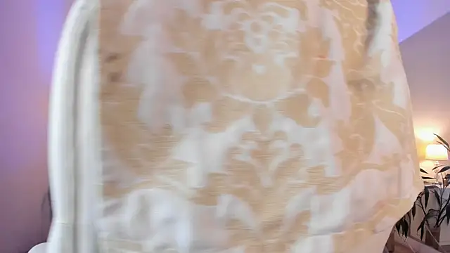 Scarlett Bunny  online show from April 2026 12:32:02 PM