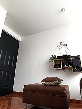 Snapshot of ALEJA__22 chatting on December 2025 12:32:02 PM ALEJA 22 online show from December 2025 12:32:02 PM