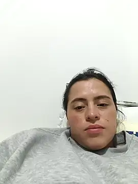 Snapshot of ALEJA__22 chatting on December 2025 03:44:02 AM ALEJA 22 online show from December 2025 03:44:02 AM