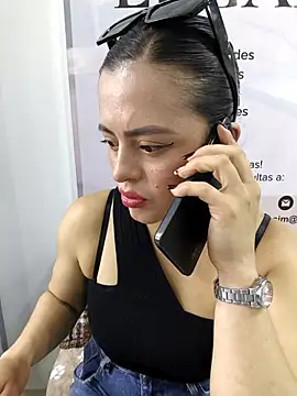 Snapshot of ALEJA__22 chatting on December 2025 03:49:02 PM ALEJA 22 online show from December 2025 03:49:02 PM