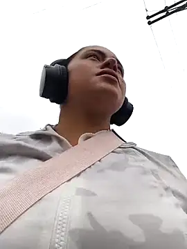 Snapshot of ALEJA__22 chatting on February 2026 11:48:01 AM ALEJA 22 online show from February 2026 11:48:01 AM