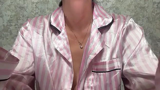 Angelinaa19 online show from April 2026 07:52:02 PM