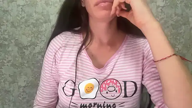 Angelinaa19 online show from May 2026 02:45:01 PM