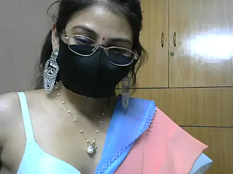 Fairy Pie online show from May 2026 06:37:01 PM
