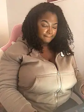 Fxncymuse online show from February 2026 06:11:02 PM