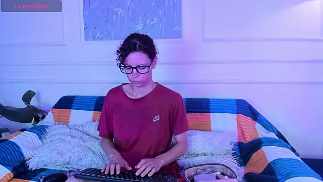 AliceMadnes online show from December 2025 04:41:02 AM