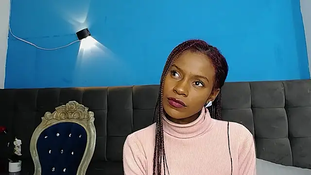 Snapshot of Aliis_Love chatting on November 2025 08:47:01 AM Aliis Love online show from November 2025 08:47:01 AM