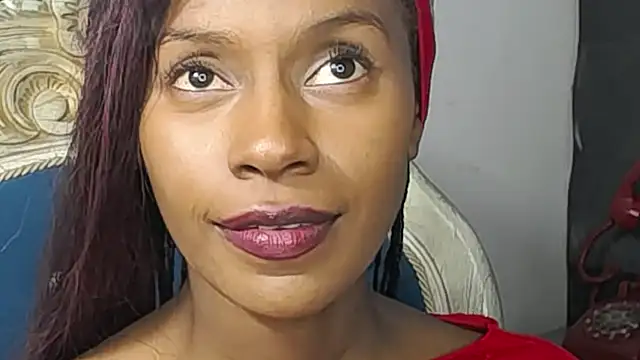 Snapshot of Aliis_Love chatting on November 2025 04:33:02 AM Aliis Love online show from November 2025 04:33:02 AM