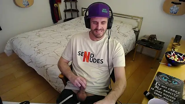 Snapshot of skatejocke chatting on November 2025 09:31:01 AM skatejocke online show from November 2025 09:31:01 AM