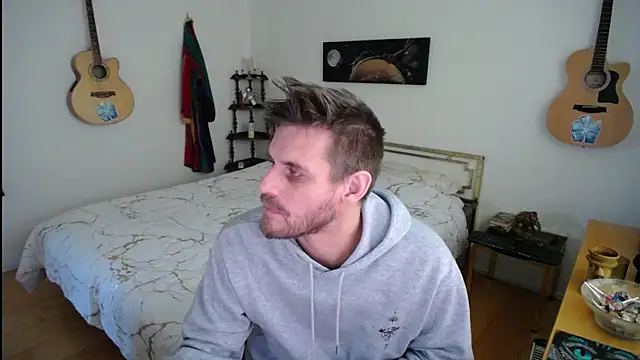 Snapshot of skatejocke chatting on November 2025 10:05:01 AM skatejocke online show from November 2025 10:05:01 AM