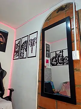 Snapshot of MIKE_KILIANjs chatting on December 2025 02:23:02 PM MIKE KILIANjs online show from December 2025 02:23:02 PM